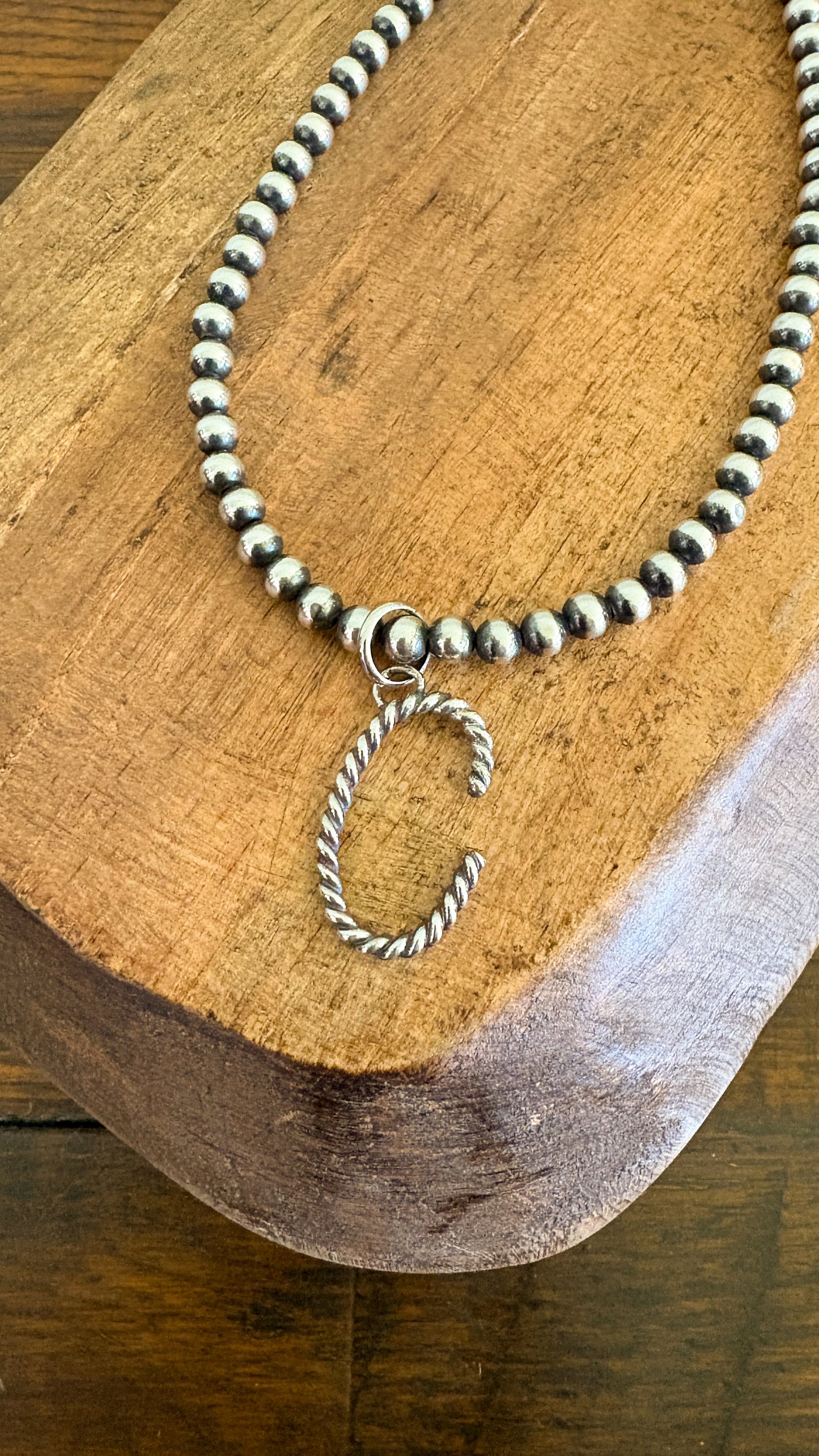 ROPE INITAL PENDANT