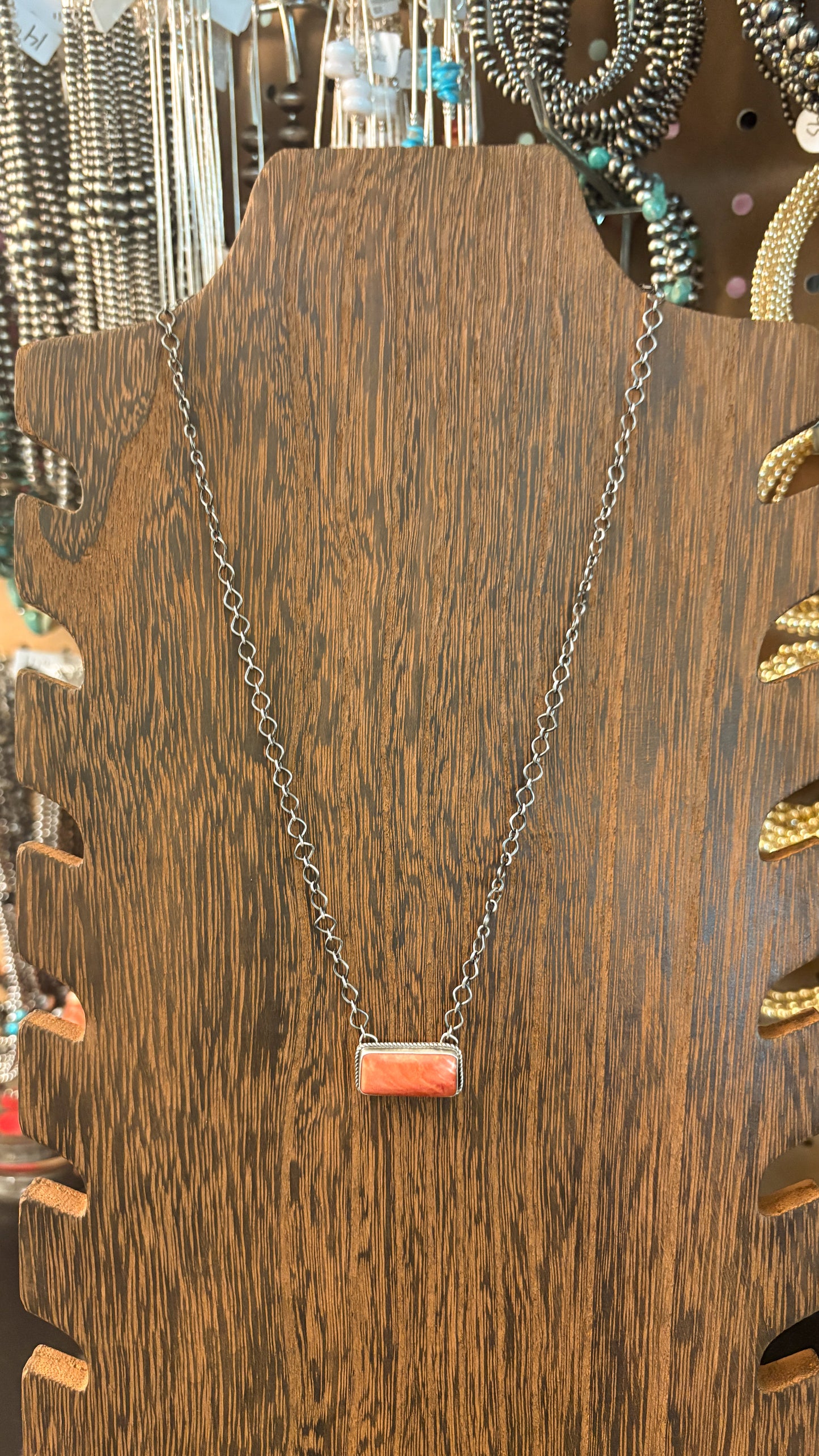 RED SPINY OYSTER BAR NECKLACE