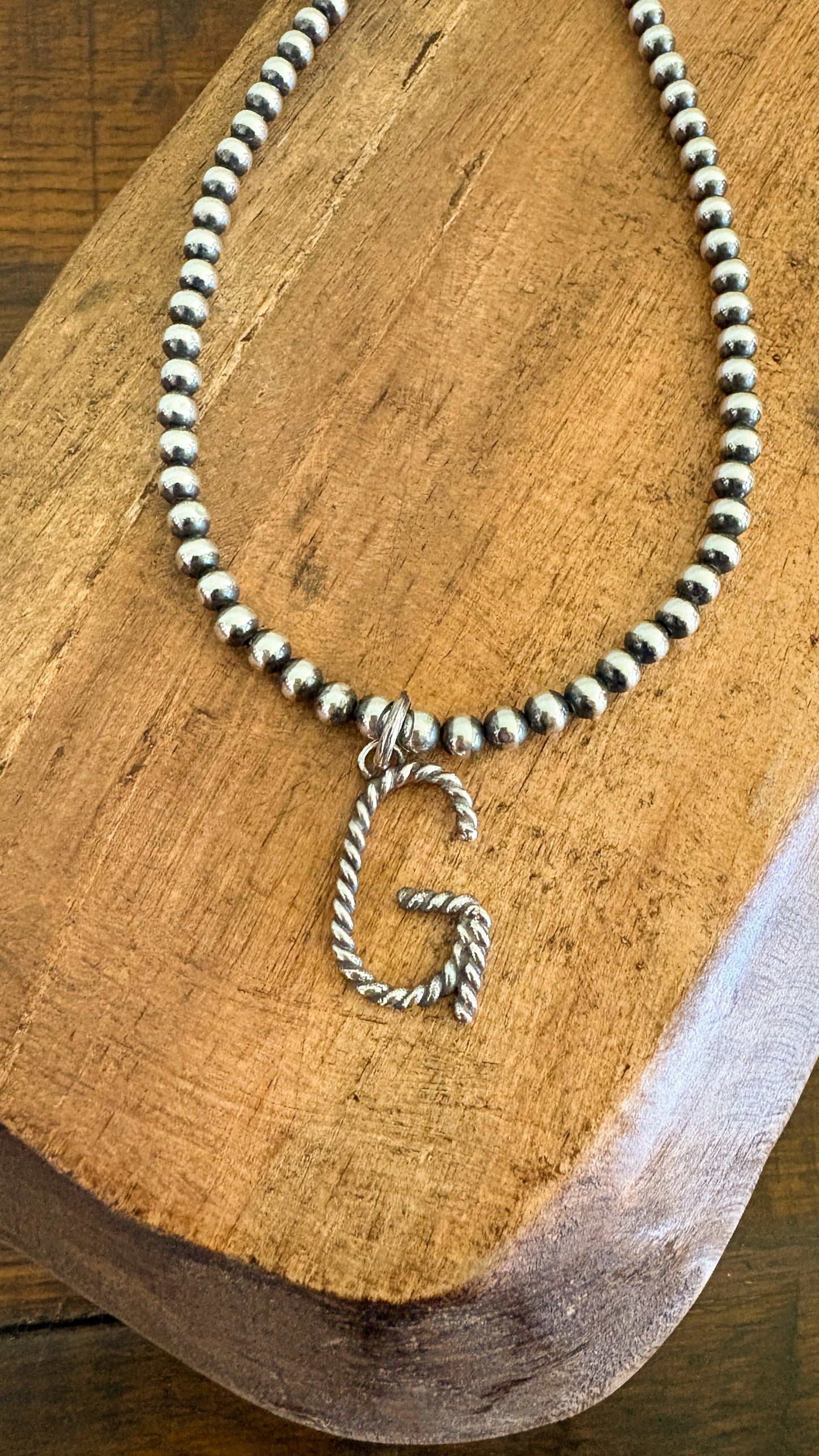 ROPE INITAL PENDANT