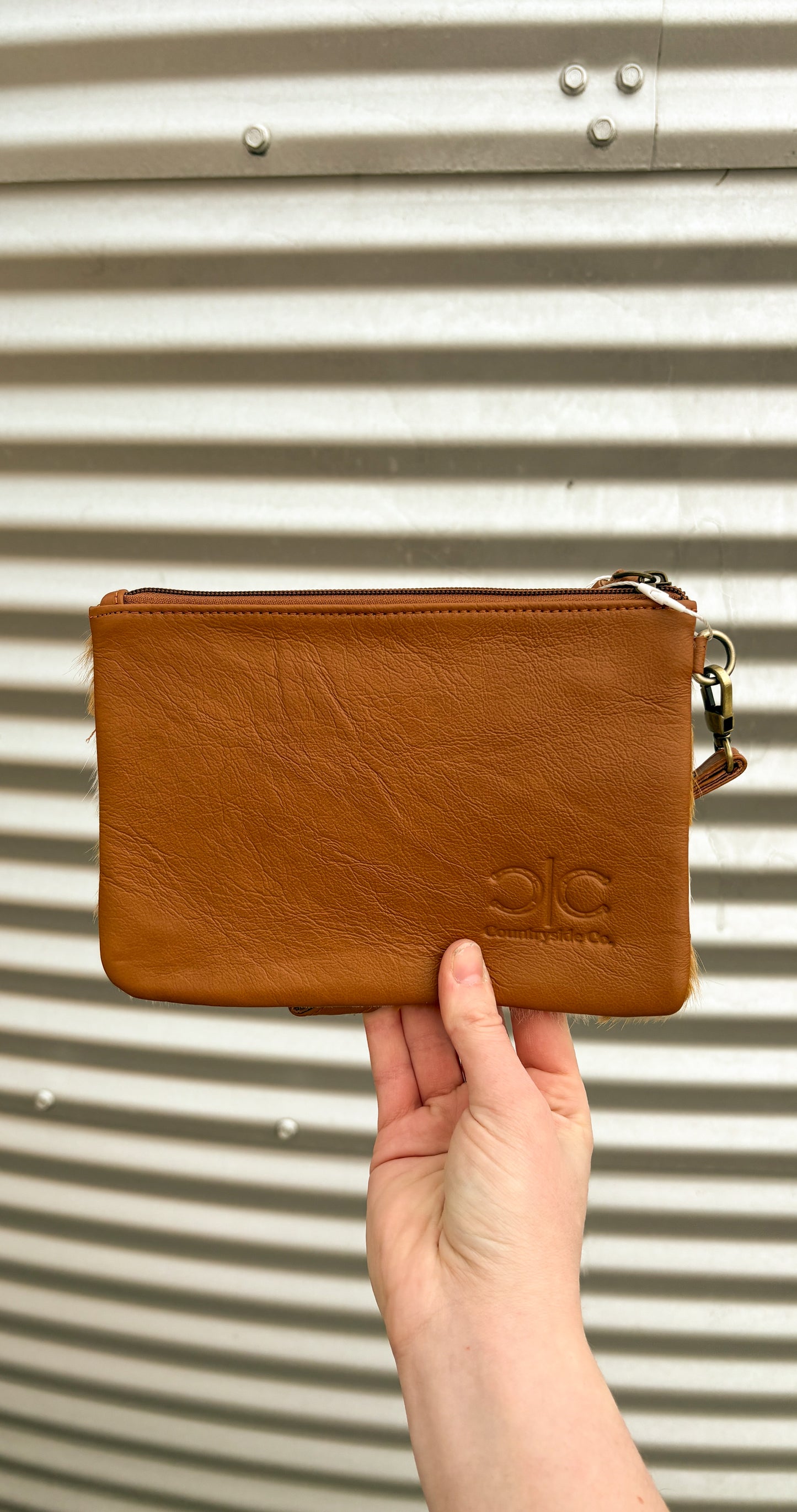 CHECKERED COWHIDE WRISTLET - TAN