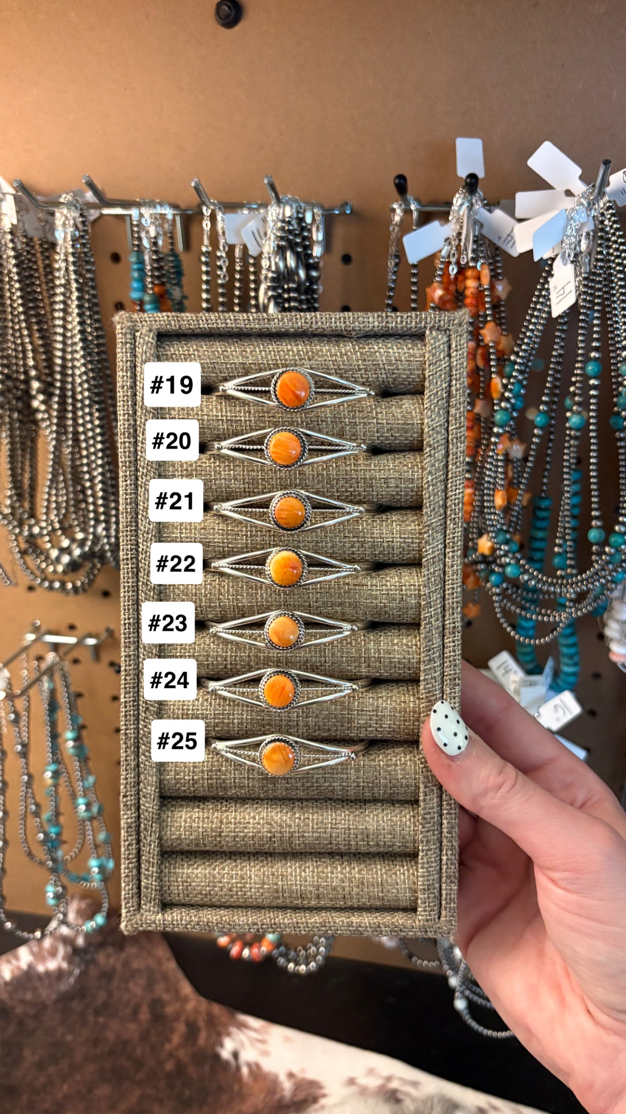 SINGLE STONE ORANGE SPINY OYSTER CUFF BY ESTHER WHITE