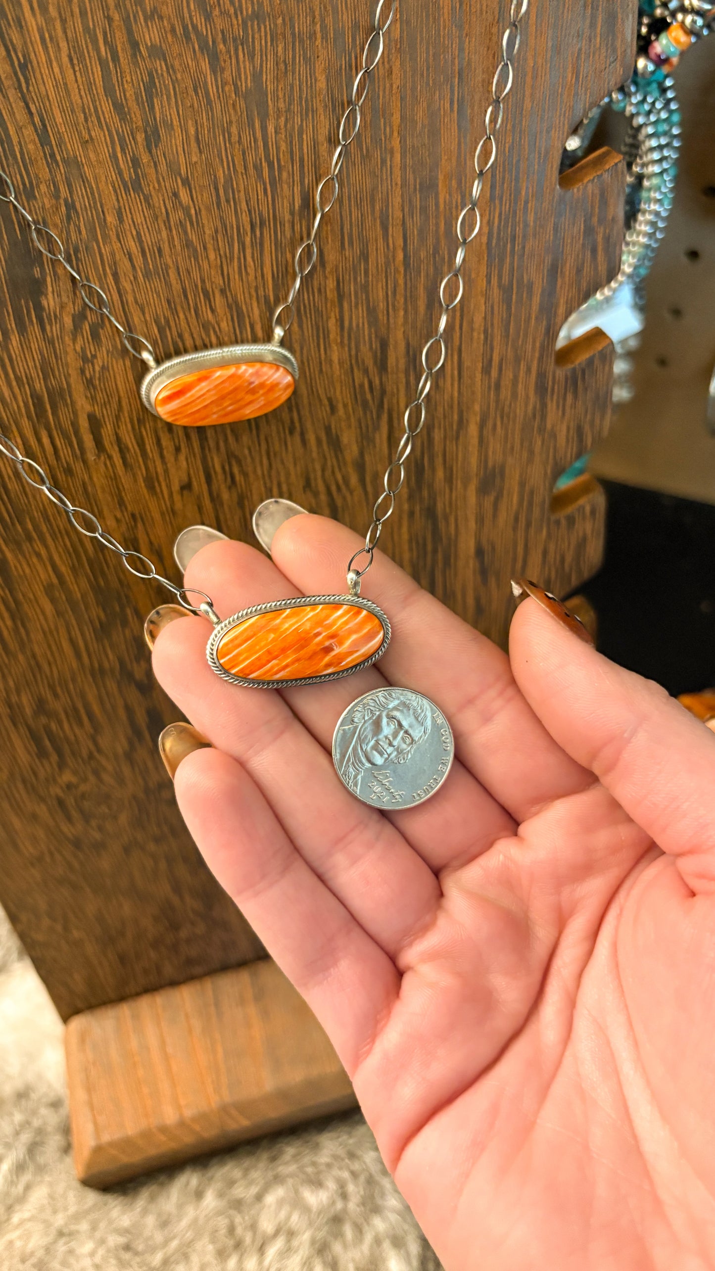 OVAL ORANGE SPINY OYSTER NECKLACE