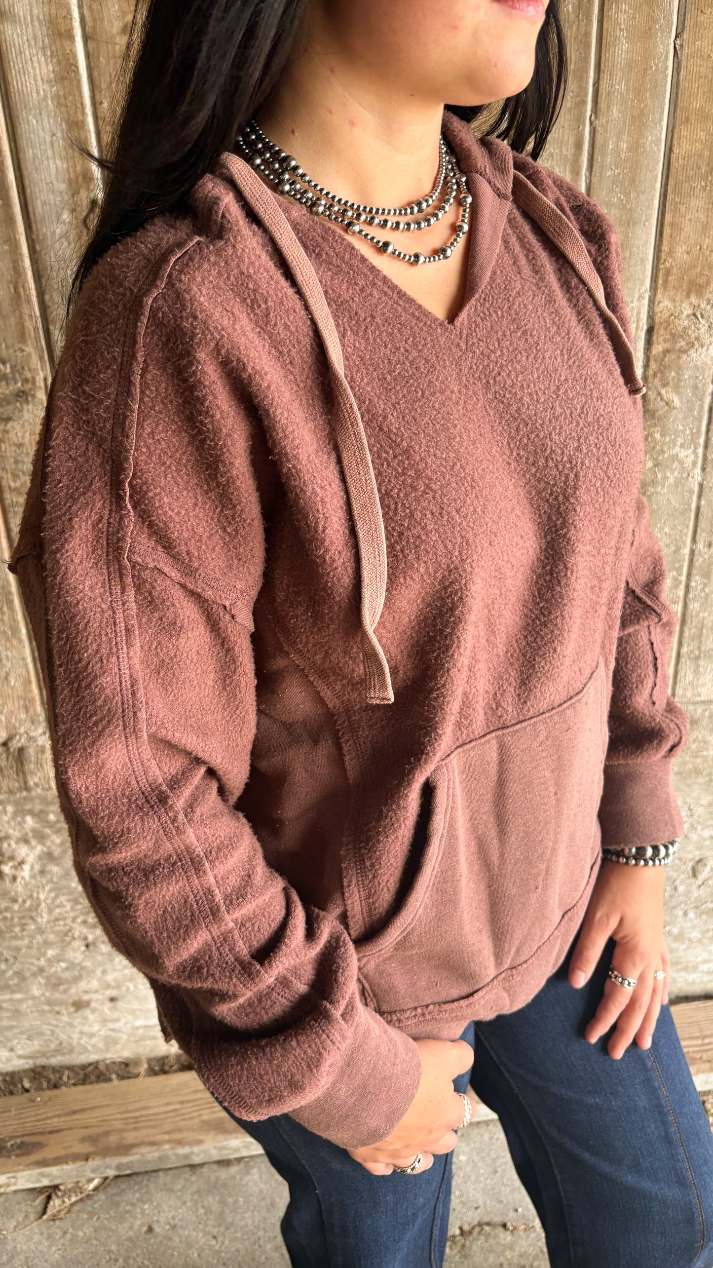 MOCHA FLEECE V NECK SWEATER W HOODIE