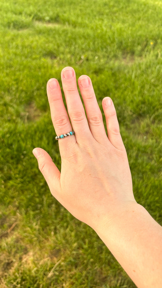 TURQUOISE & PEARL STRETCH RING