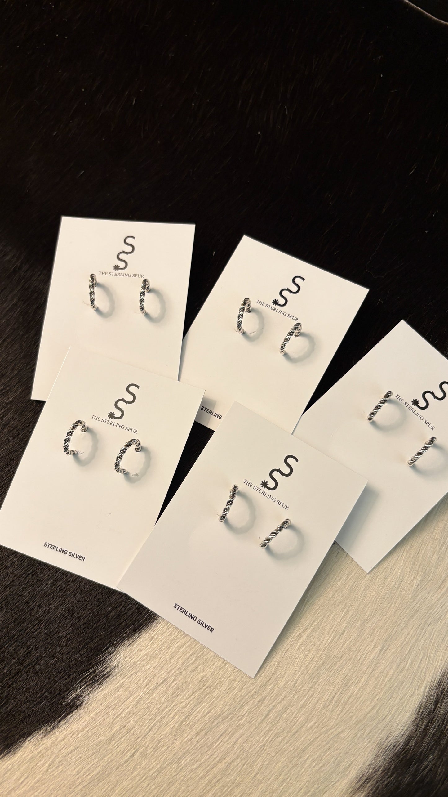 PLAIN ROPE TWIST HOOP EARRINGS