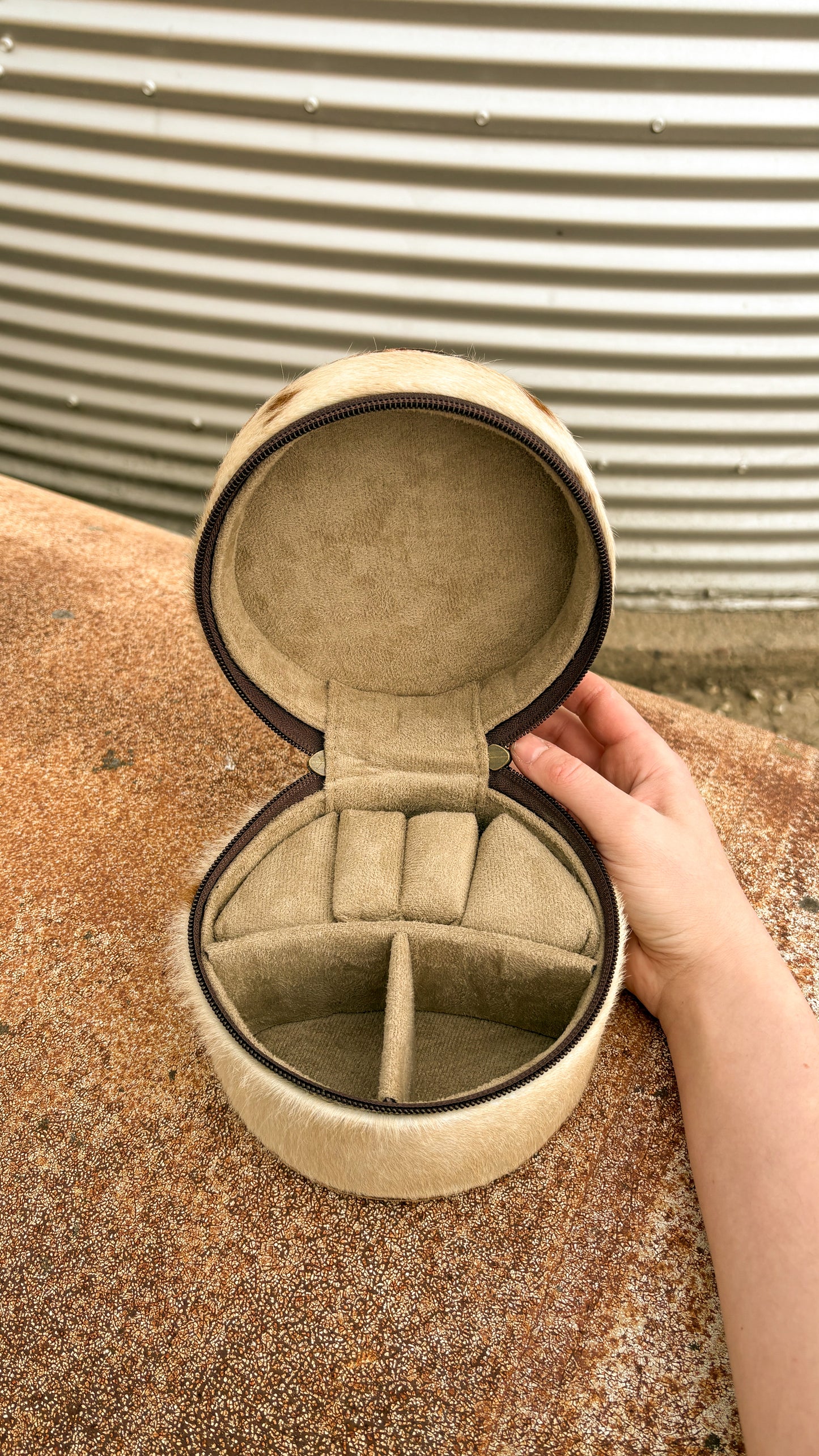 ROUND LEATHER TOOLED & COWHIDE JEWELRY BOX