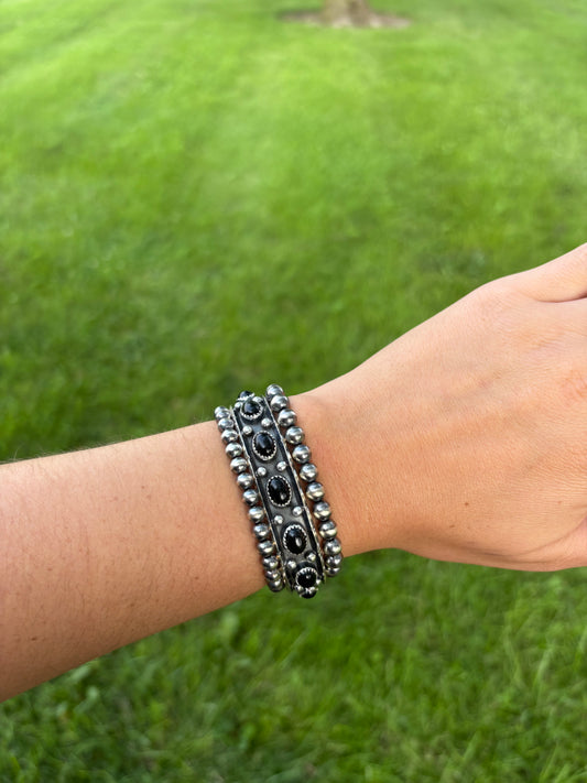 BLACK ONYX STATEMENT CUFF
