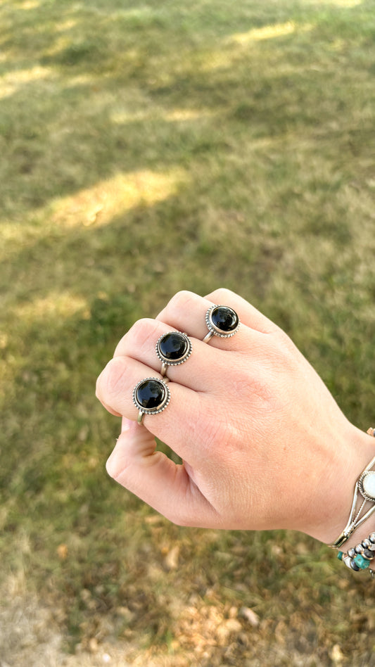 ROUND BLACK ONYX RING