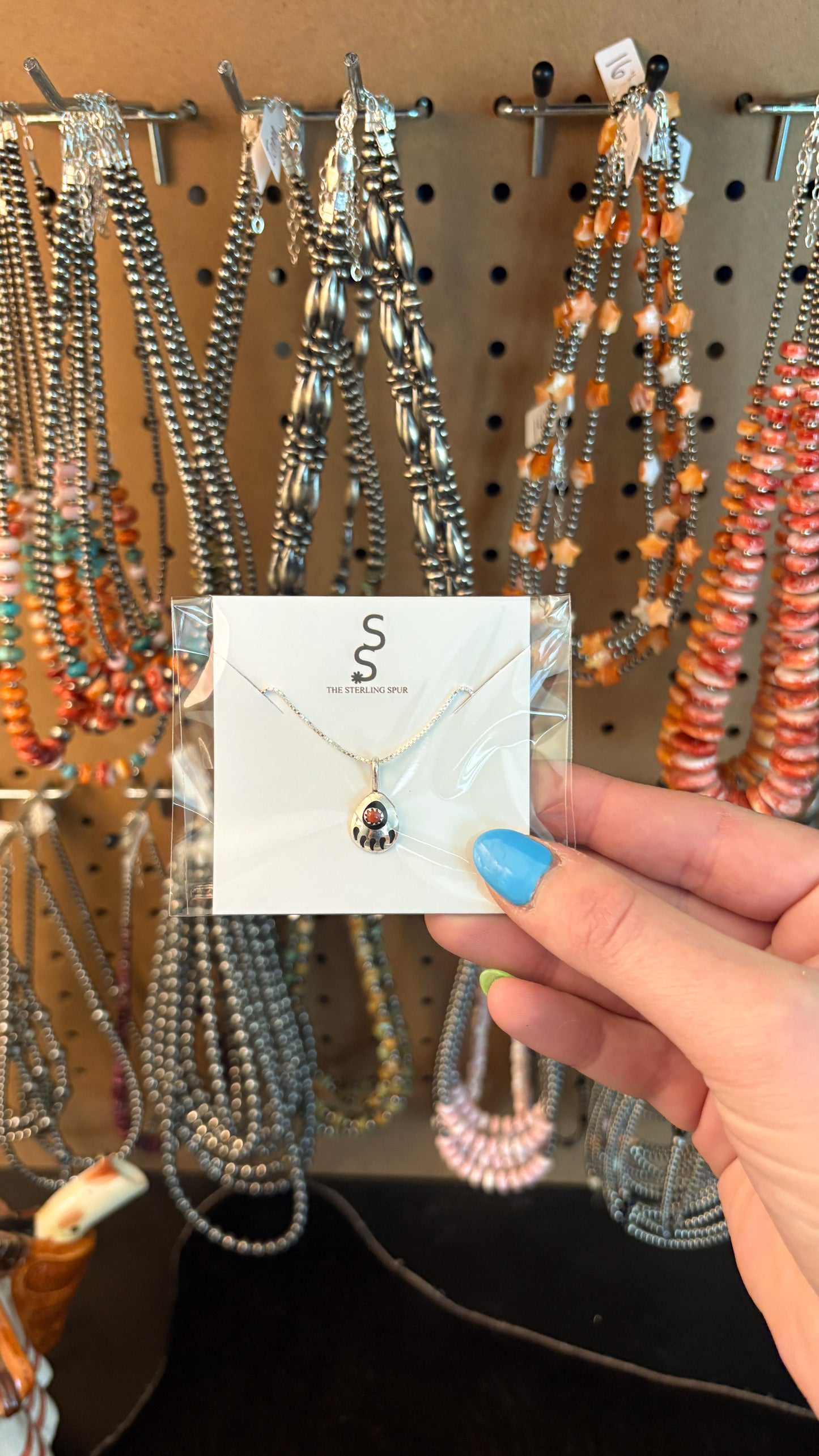MINI BEAR PAW NECKLACE