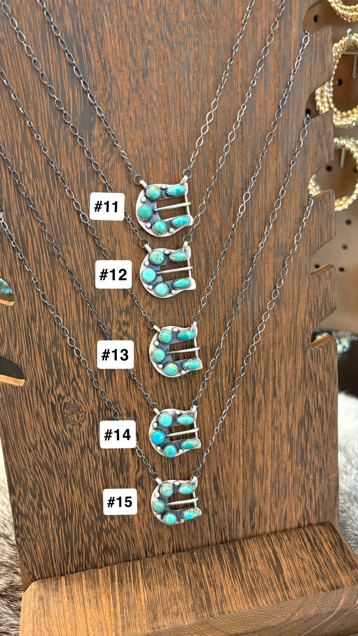 KINGMAN TURQUOISE BUCKLE NECKLACE