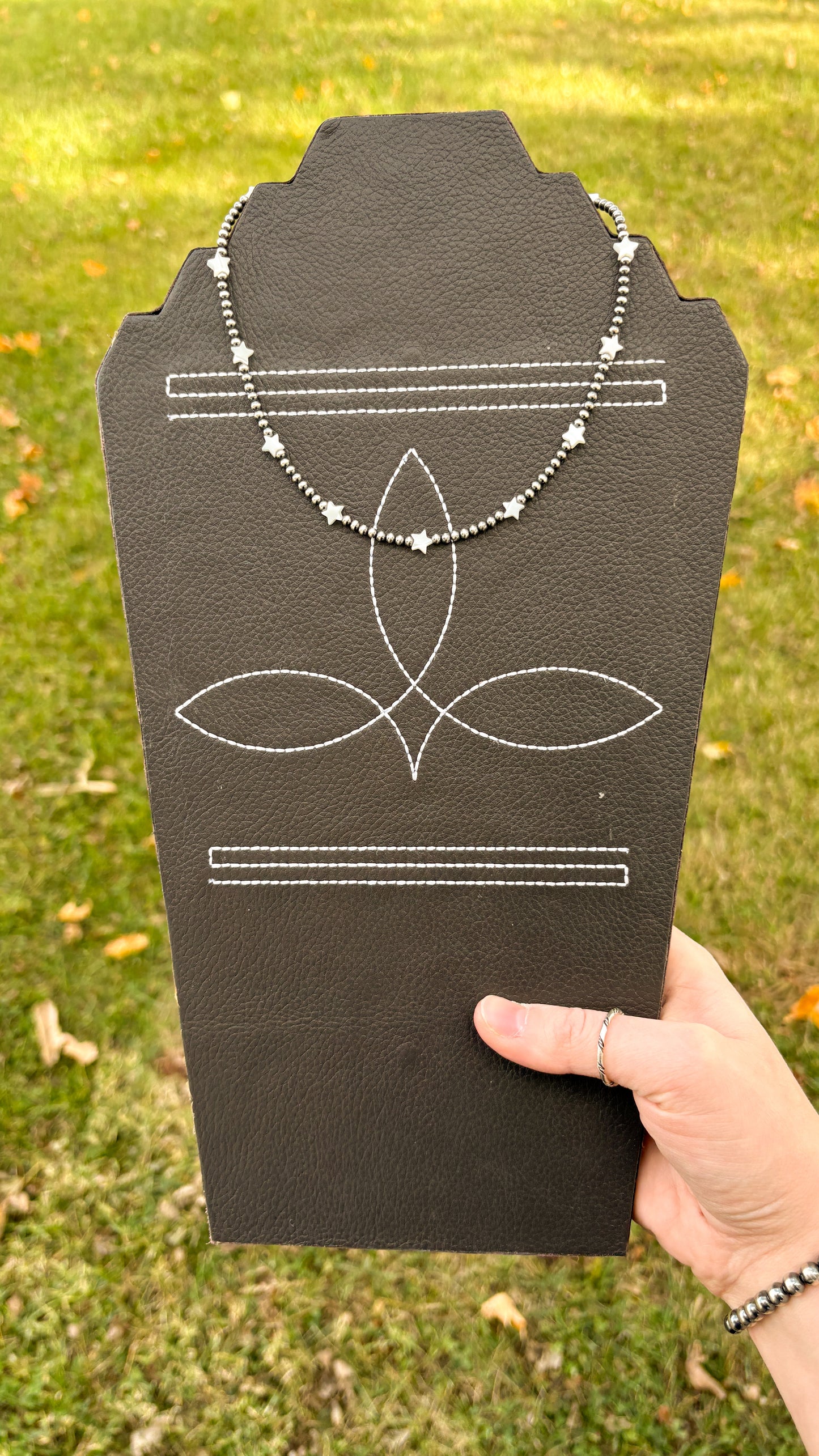 OH MY STARS CHOKER - MOTHER OF PEARL