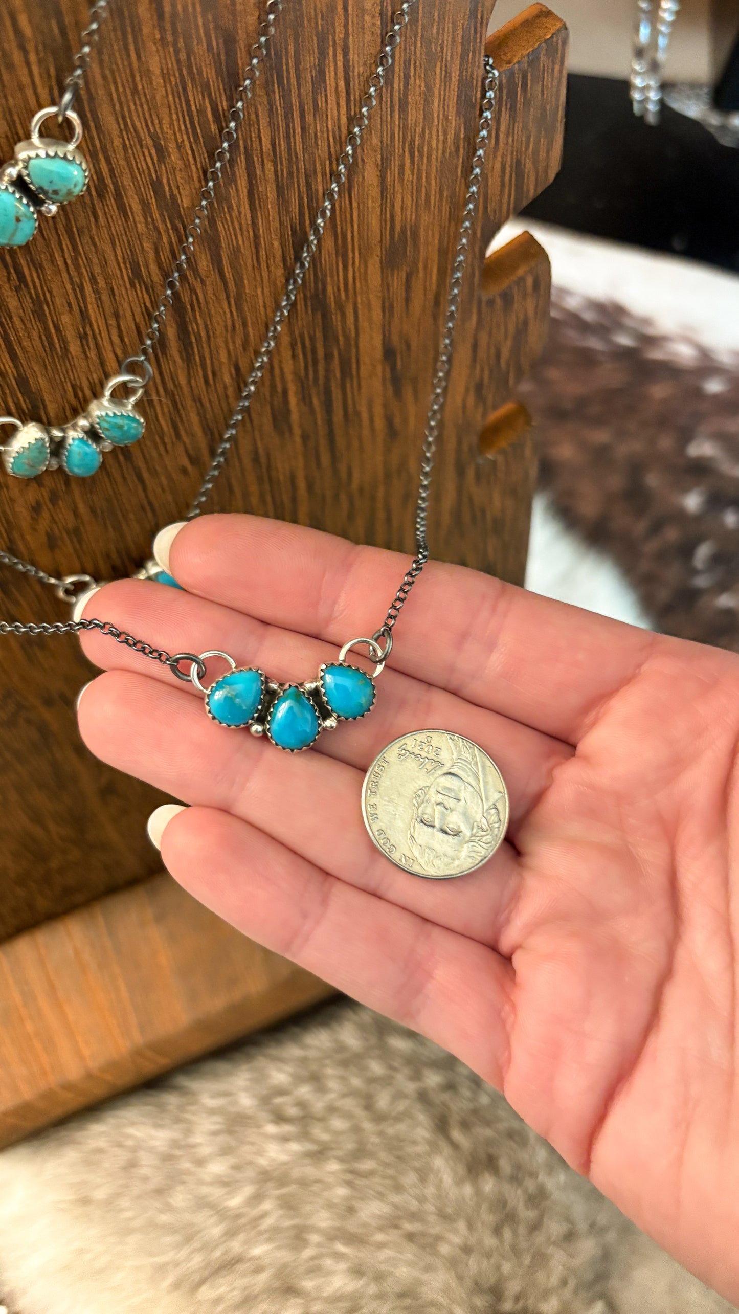 3 STONE KINGMAN TURQUOISE BAR NECKLACE