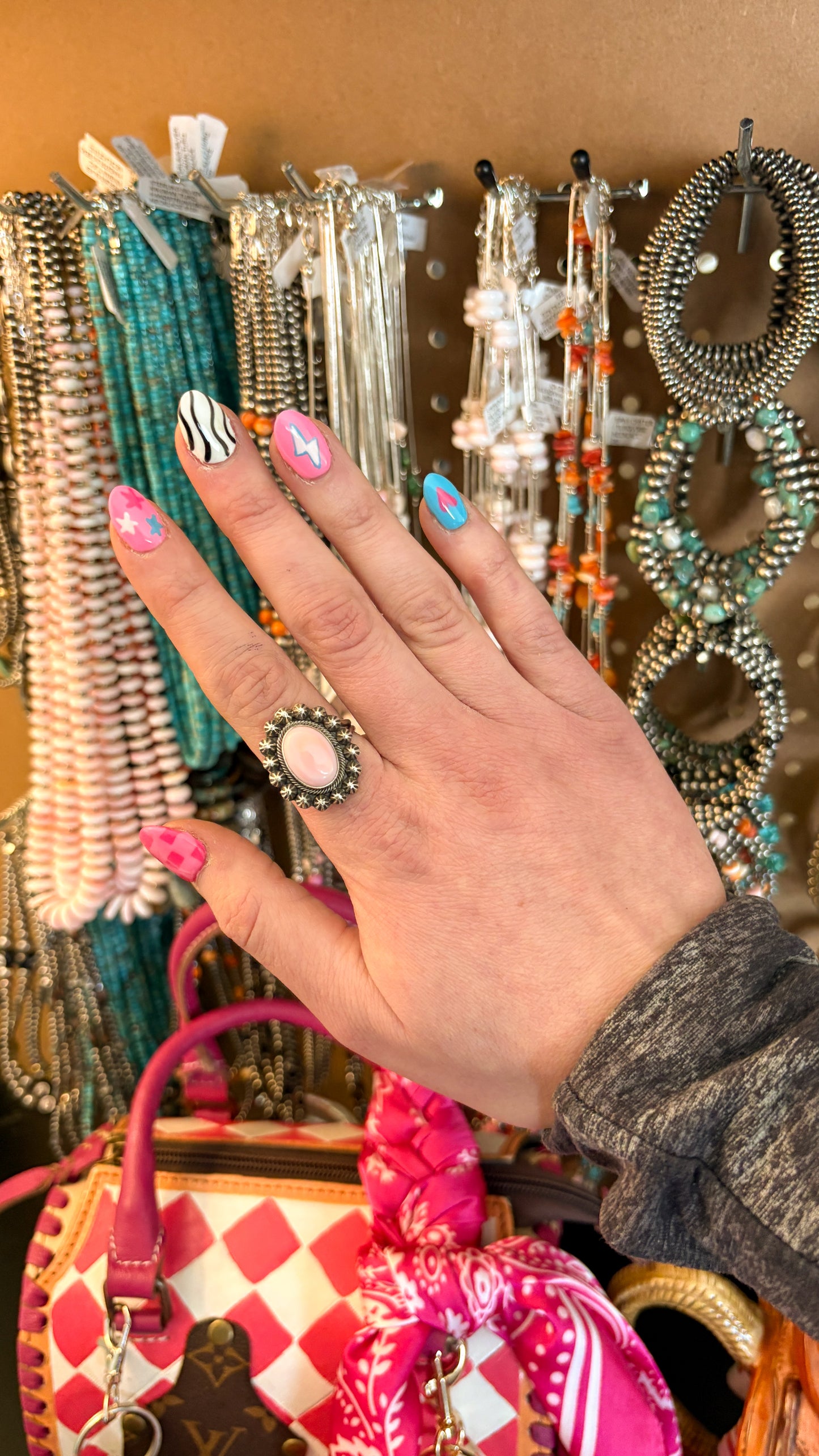 PINK CONCH RING W STARSHOT DETAIL