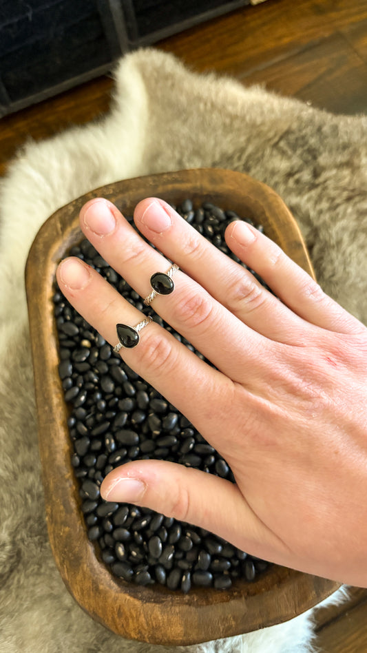 STONE WITH ROPE TWIST RING - BLACK ONYX