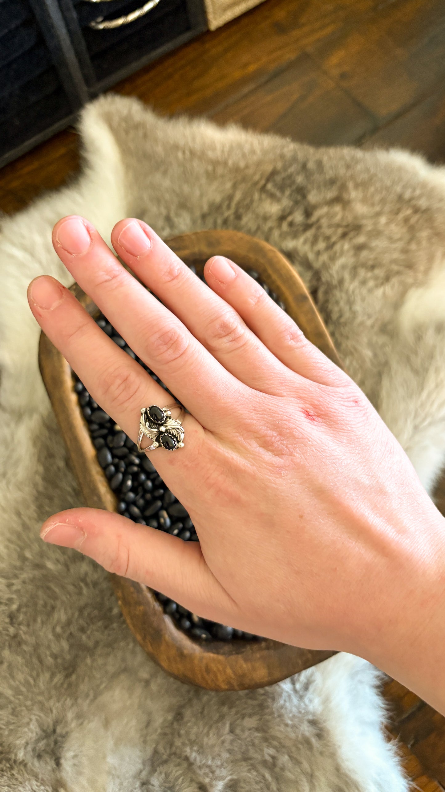 BLACK ONYX DOUBLE FEATHER RING