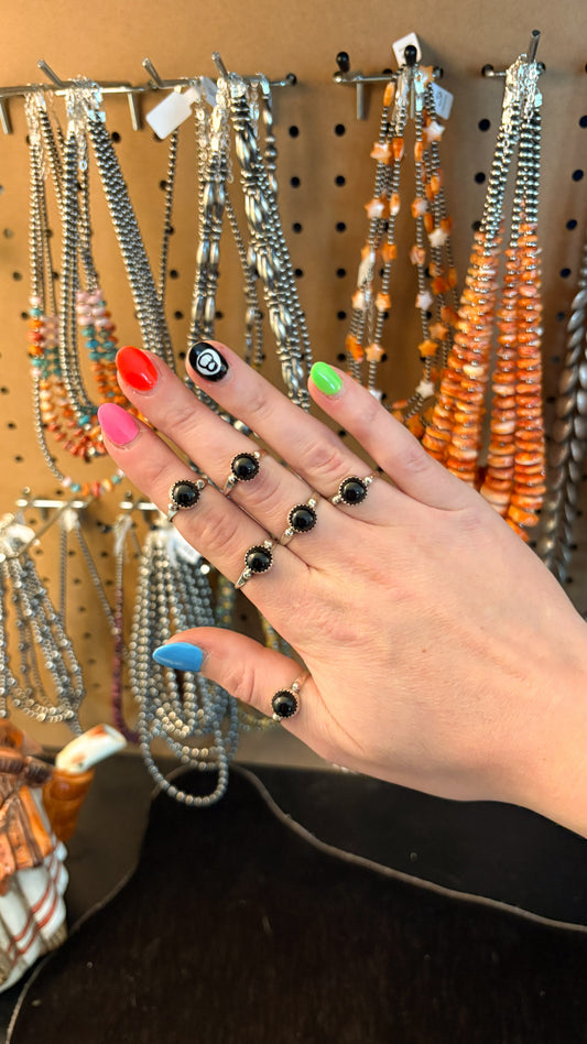 ROUND BLACK ONYX RING