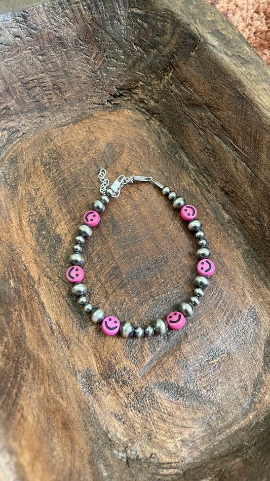 PINK SMILEY BRACELET