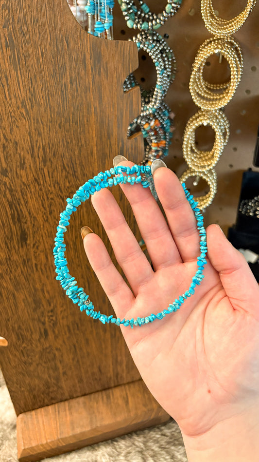 SLEEPING BEAUTY TURQUOISE CHIP MEMORY WIRE NECKLACE