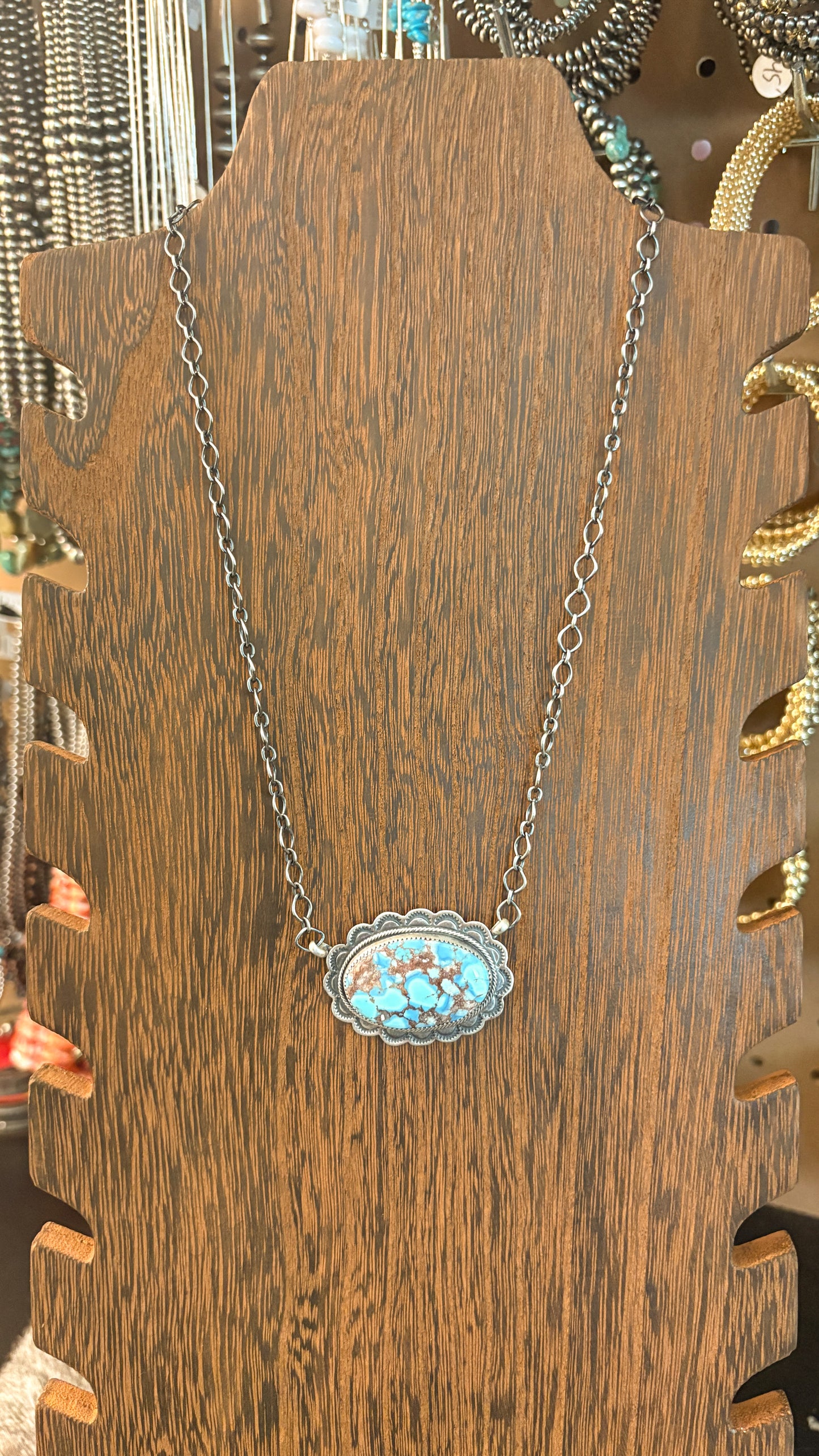 GOLDEN HILLS TURQUOISE OVAL NECKLACE W SCALLOPED DETAIL