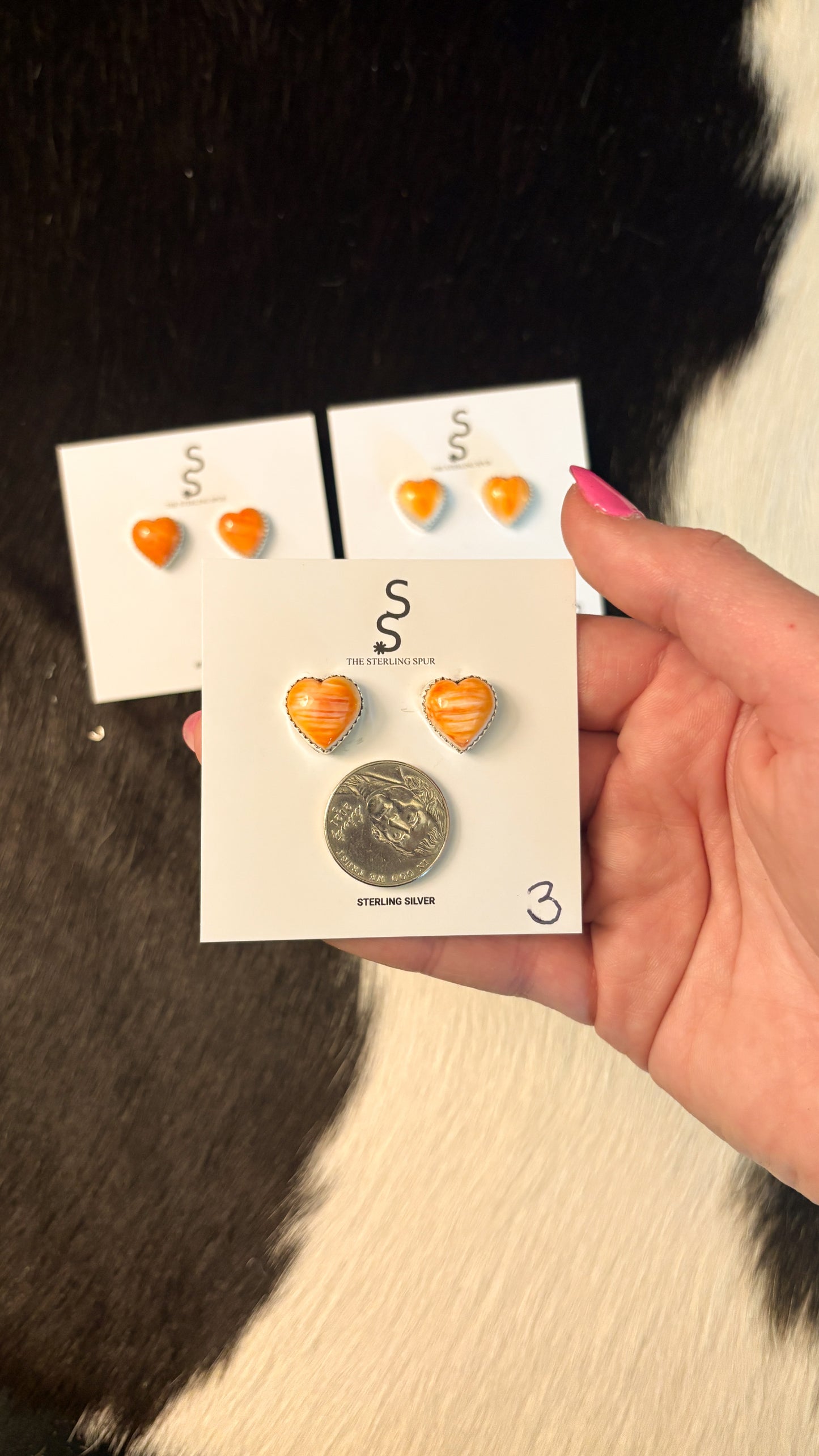 ORANGE SPINY OYSTER HEART STUD EARRINGS