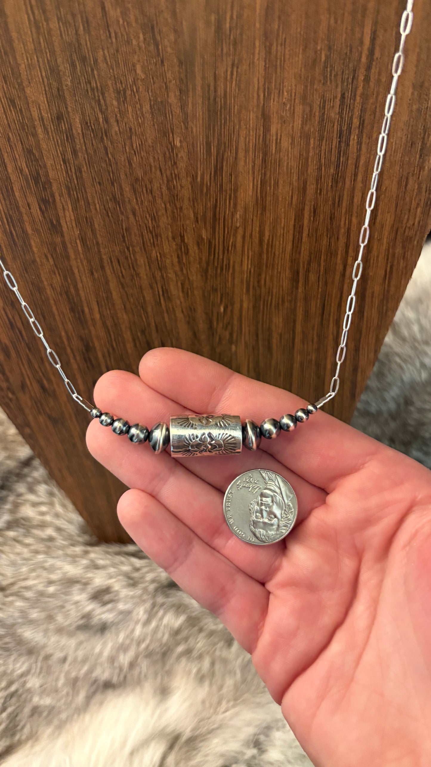 PLAIN BARREL BEAD GRADUATED CHAIN NECKLACE