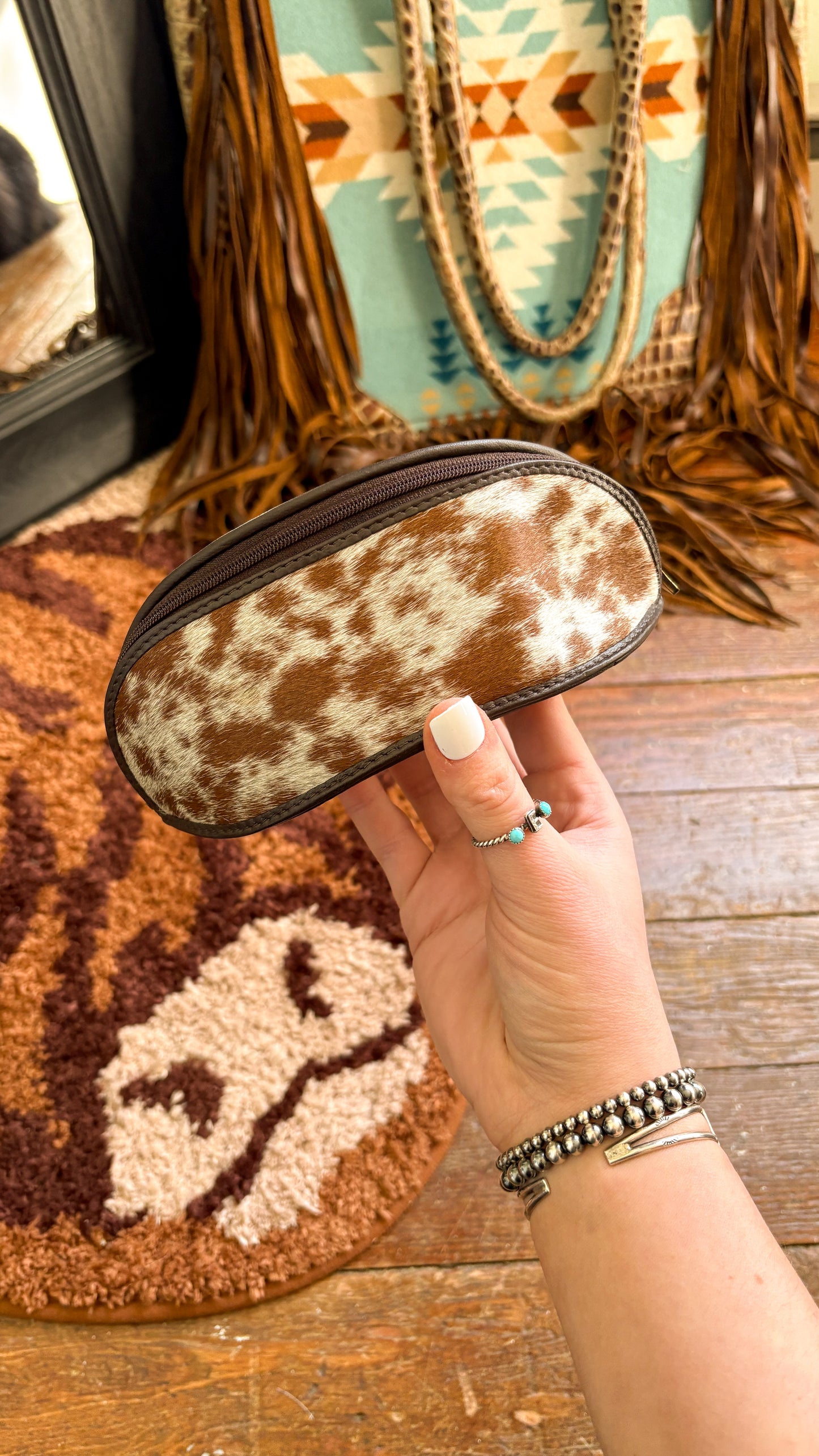 COWHIDE SUNGLASS CASE
