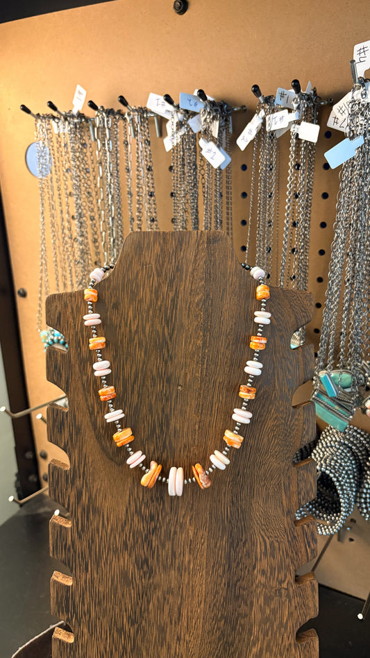 THE SELAH NECKLACE