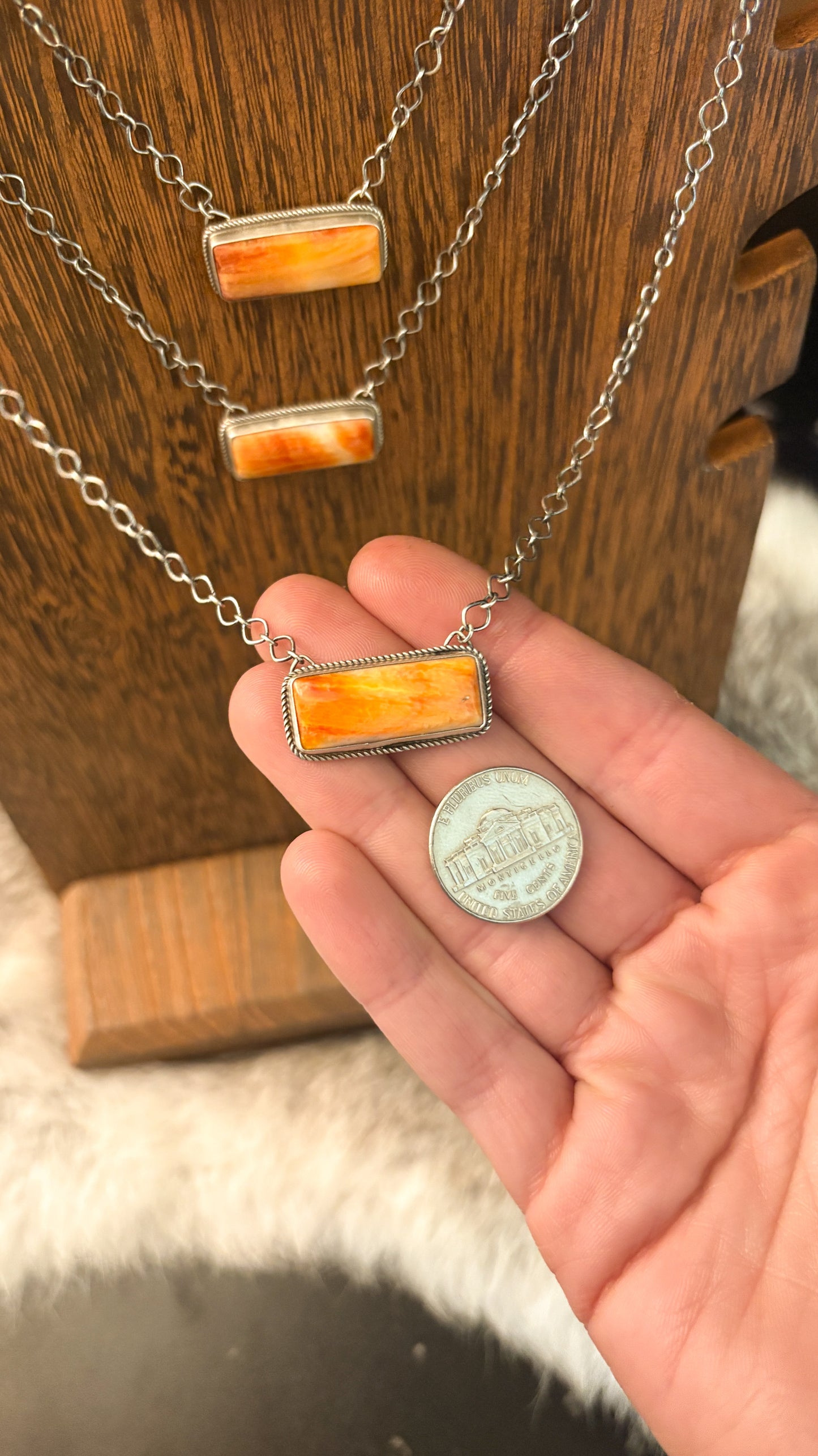 ORANGE SPINY OYSTER BAR NECKLACE