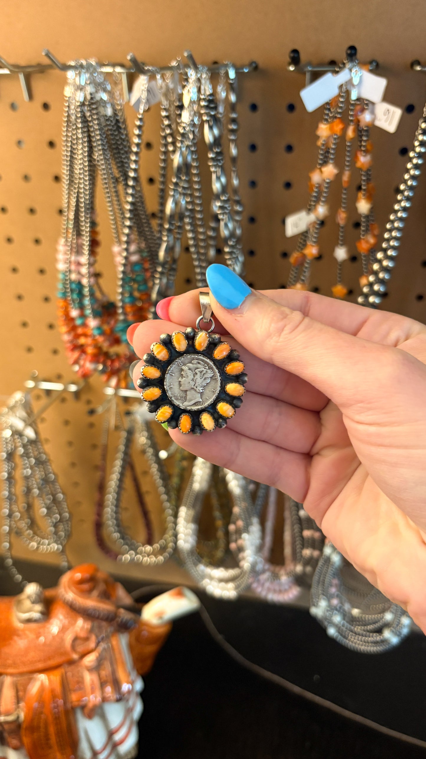 1943 ORANGE SPINY OYSTER MERCURY DIME CLUSTER PENDANT BY ELI SKEETS