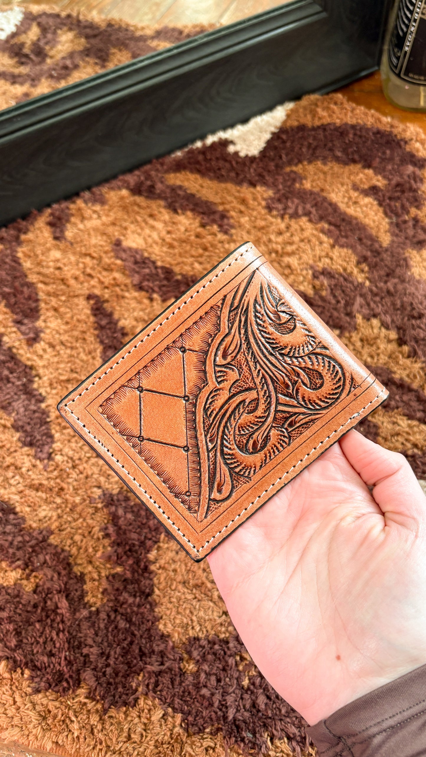 DIAMOND PATTERN LEATHER TOOLED MEN'S WALLET