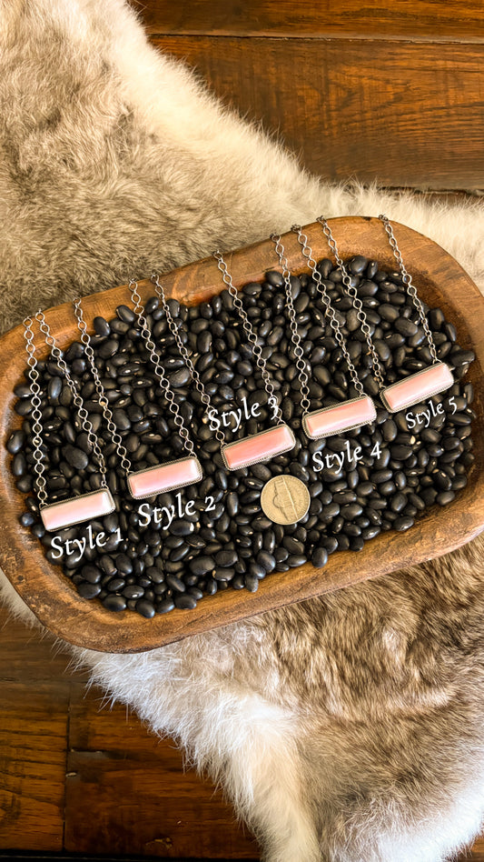 PINK CONCH BAR NECKLACE