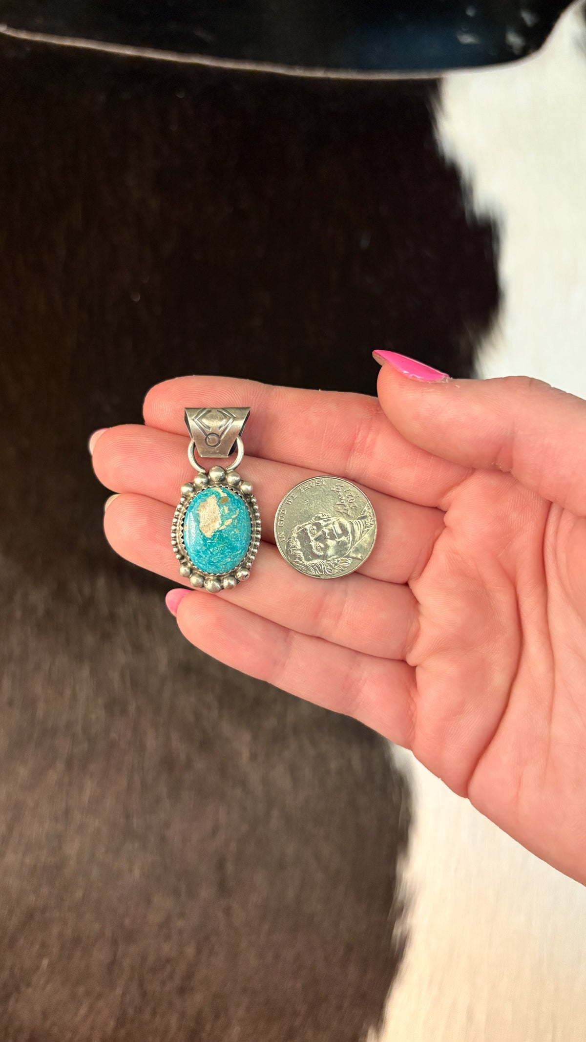 KINGMAN TURQUOISE PENDANT W STAMPED BAIL