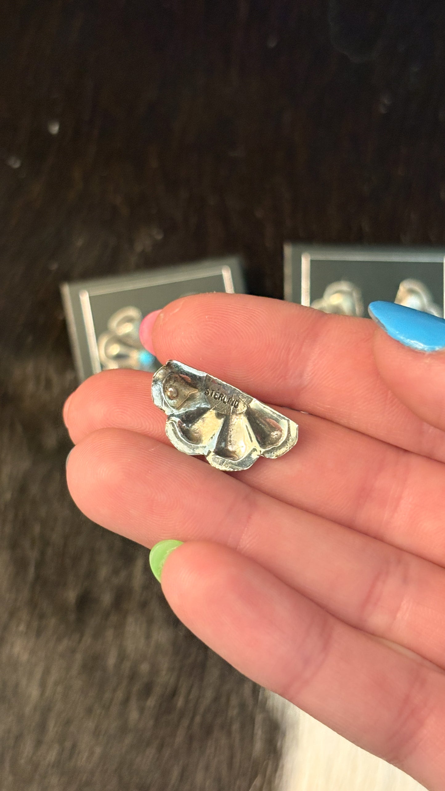 HALF CONCHO EARRINGS WITH TURQUOISE STONE