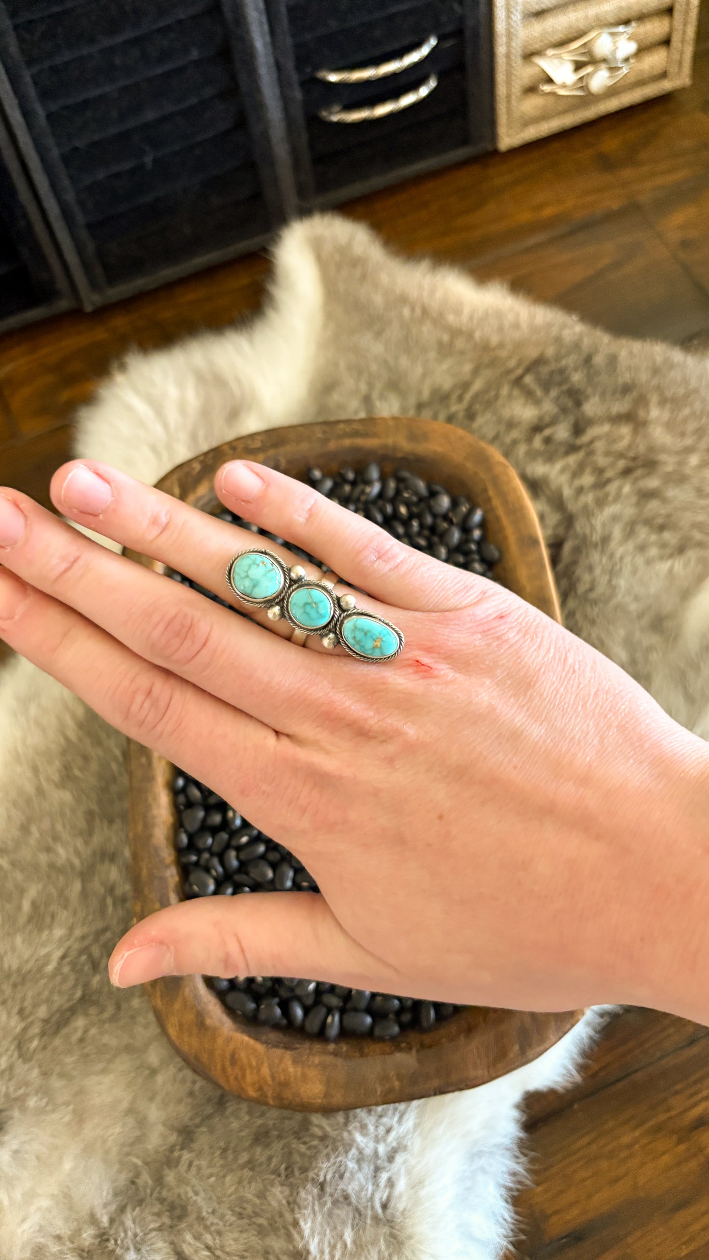 3 STONE TURQUOISE BAR STATEMENT RING - SIZE 6-1/4