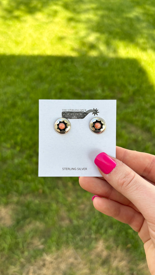 PINK CONCH SHADOWBOX STUDS