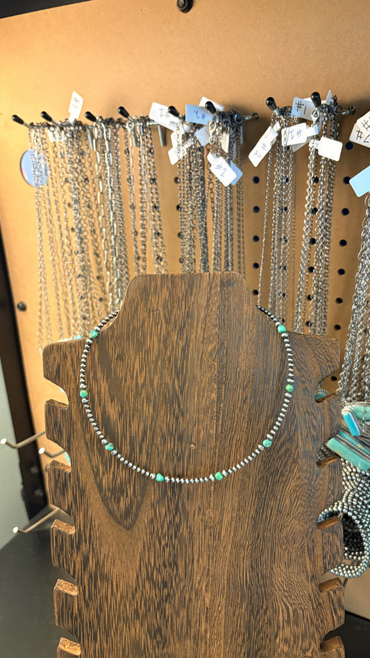 THE RAE CHOKER
