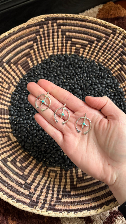 MINI SINGLE STONE TURQUOISE NAJA PENDANT