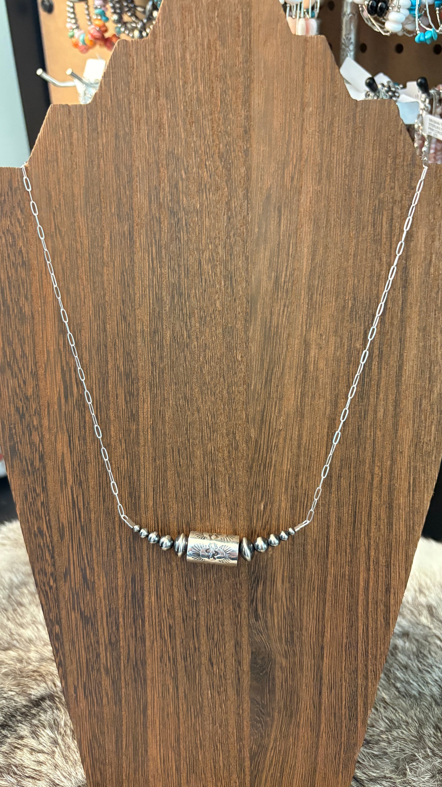 PLAIN BARREL BEAD GRADUATED CHAIN NECKLACE