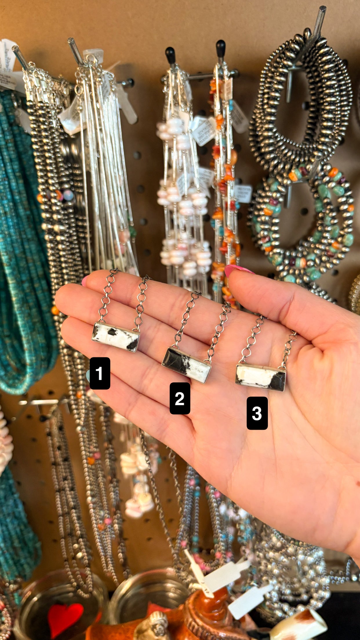 WHITE BUFFALO BAR NECKLACE