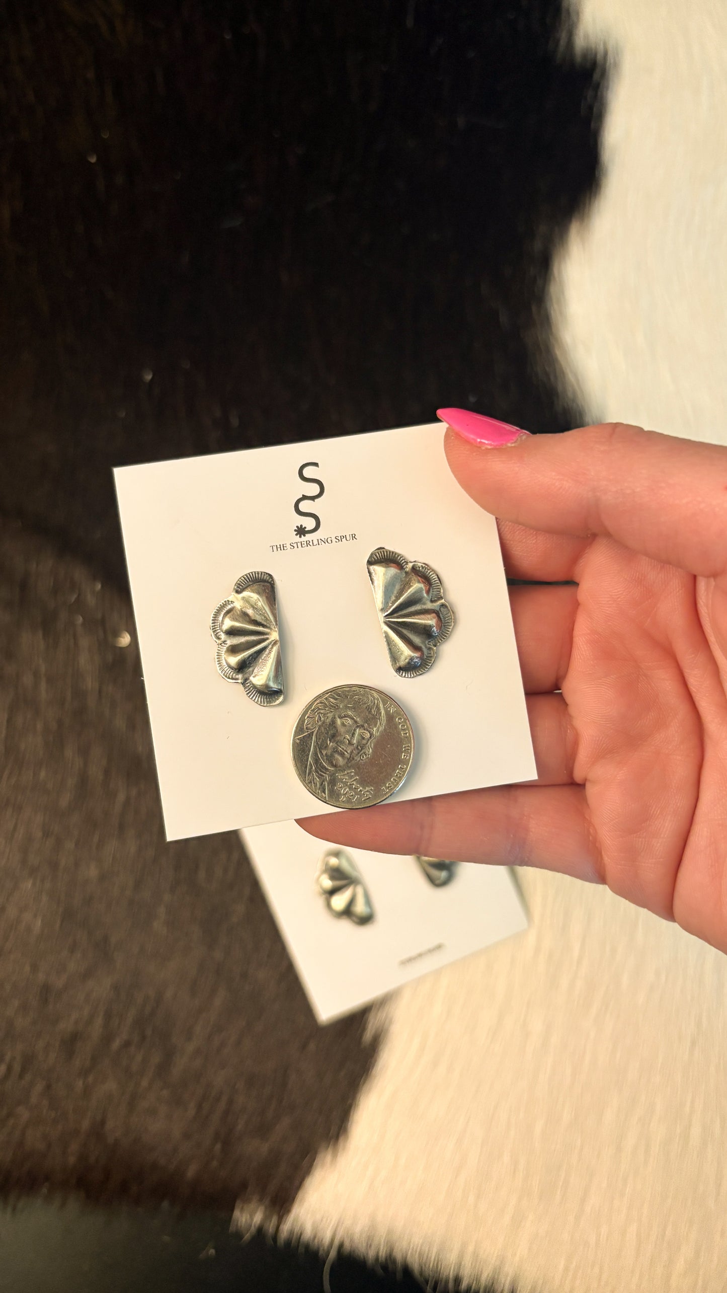 PLAIN HALF CONCHO EARRINGS