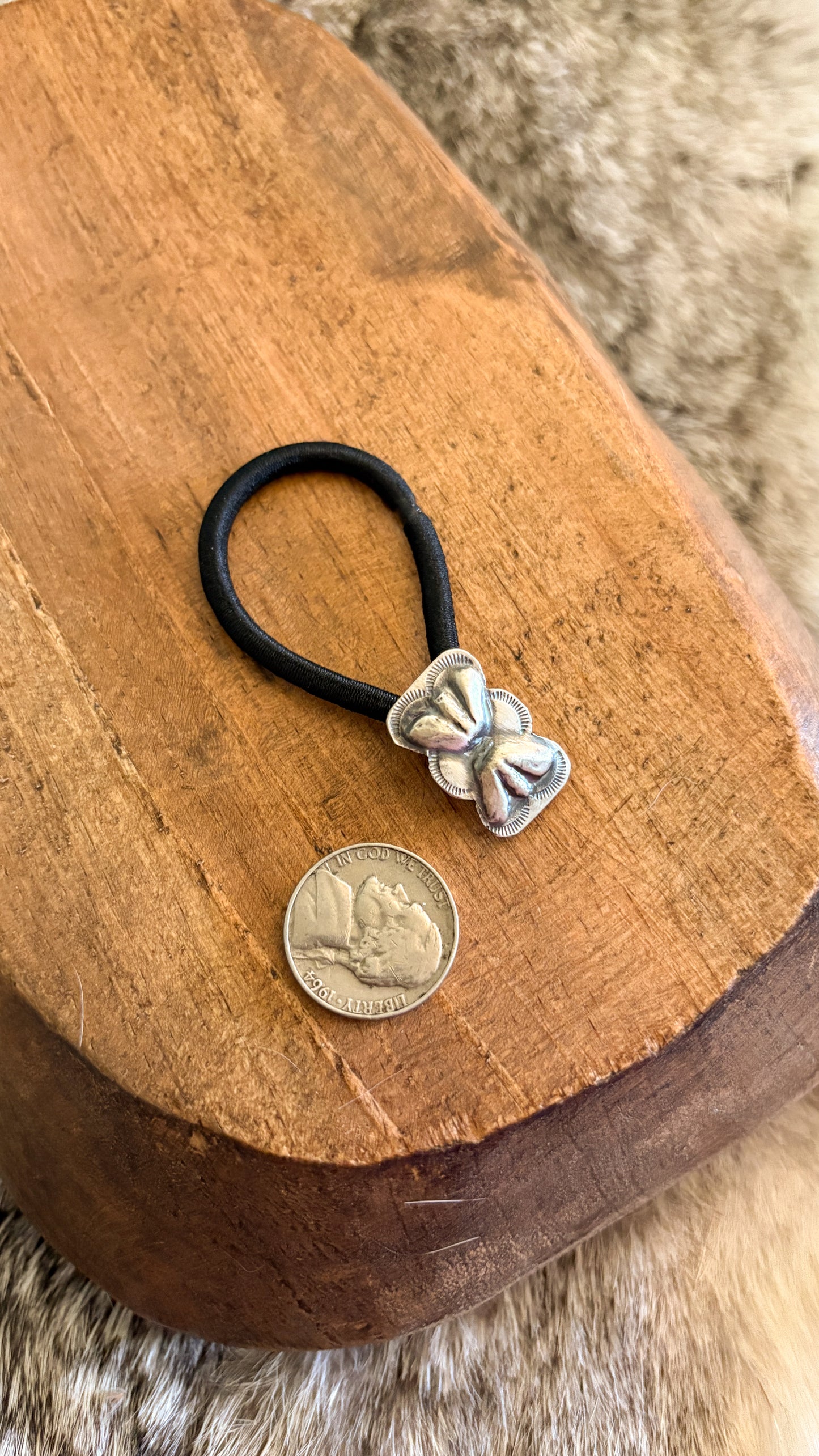 BOW TIE CONCHO HAIR TIE