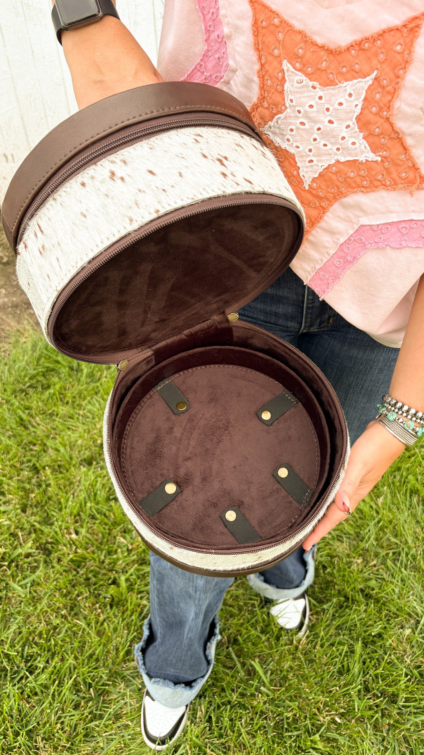 XL ROUND LEATHER TOOLED & COWHIDE JEWELRY BOX