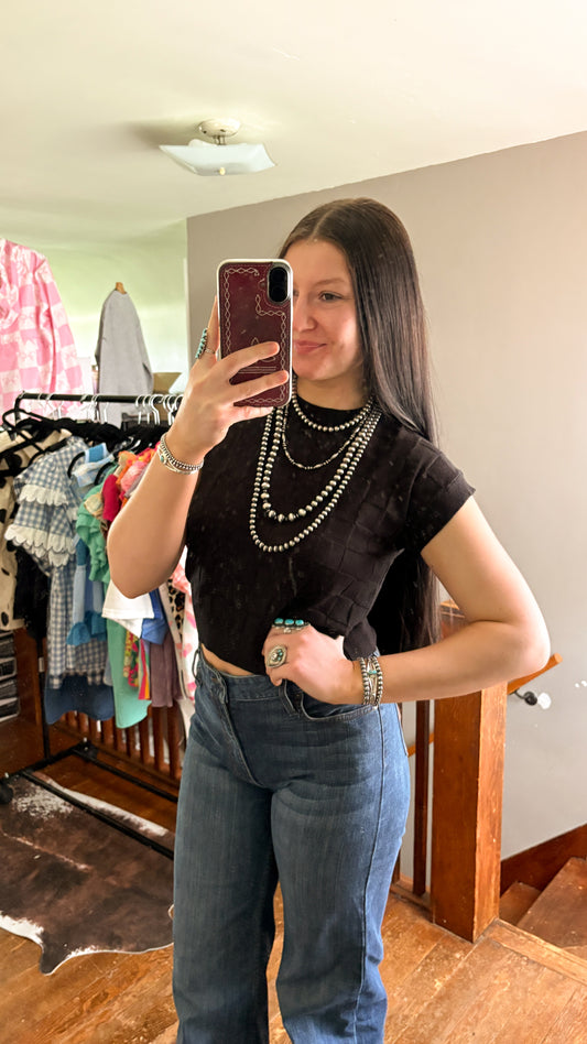 BLACK CHECKERED SHORT SLEEVE SWEATER