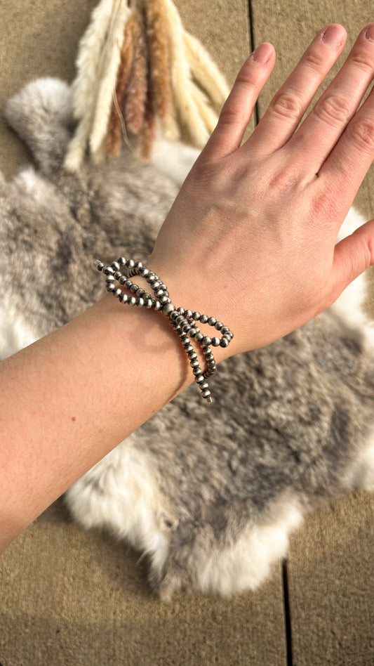 BOW PEARL STRETCH BRACELET - READY TO SHIP