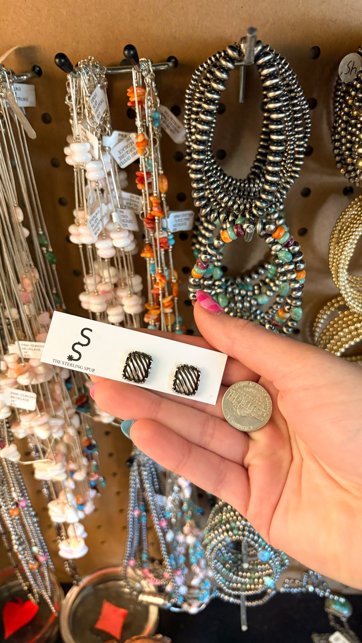 SQUARE STRIPED STUD EARRINGS