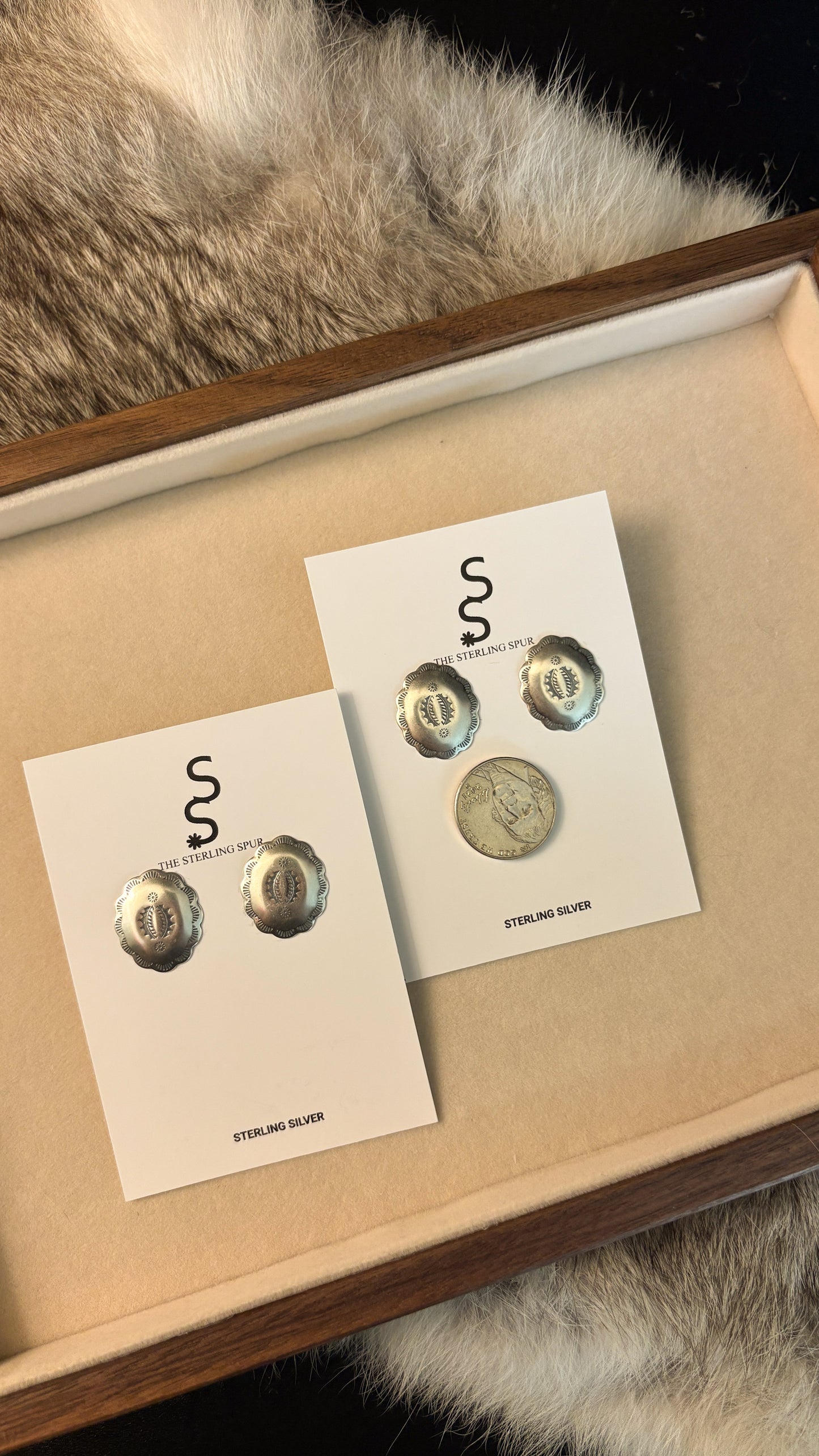 STAMPED OVAL CONCHO EARRINGS