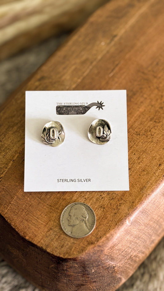 PLAIN COWBOY HAT STUD EARRINGS