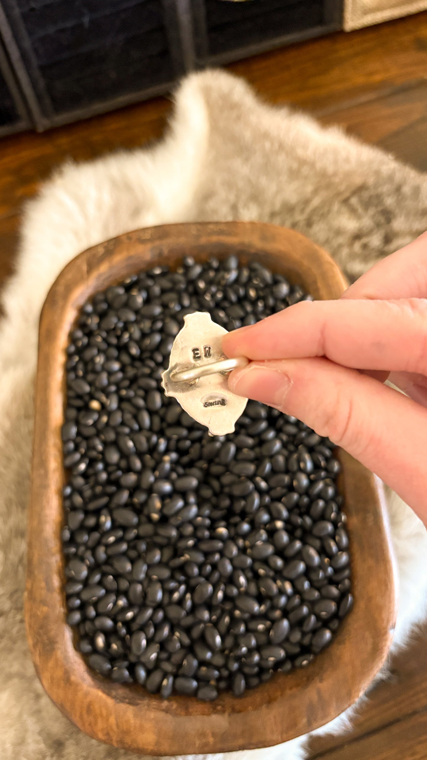 OVAL TURQUOISE STATEMENT RING W BALL DETAIL - SIZE 7