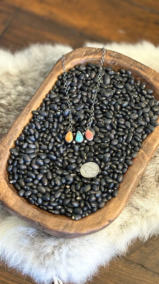 3 STONE MULTI STONE NECKLACE