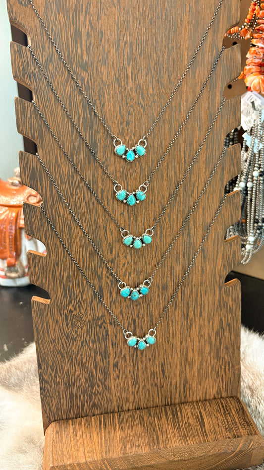 3 STONE KINGMAN TURQUOISE BAR NECKLACE
